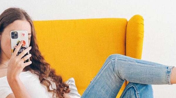 Body shaming & εφηβεία  Πώς μπορούν οι γονείς να θωρακίσουν τα παιδιά;